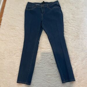 GILI skinny straight denim jeans. Size 12
